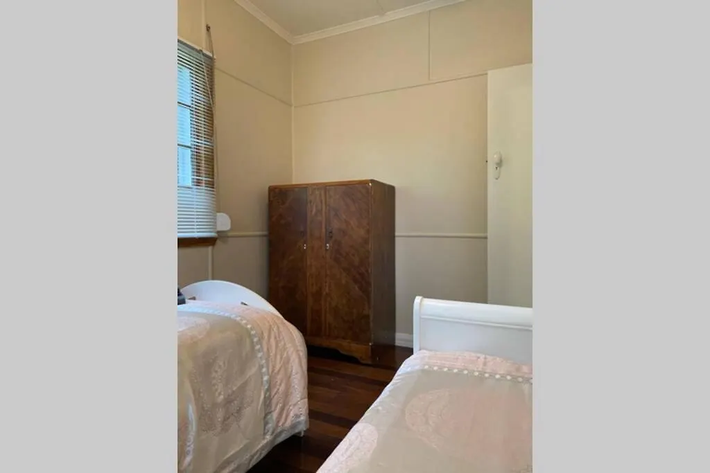 Coochin Cottage, Beerwah 0*,