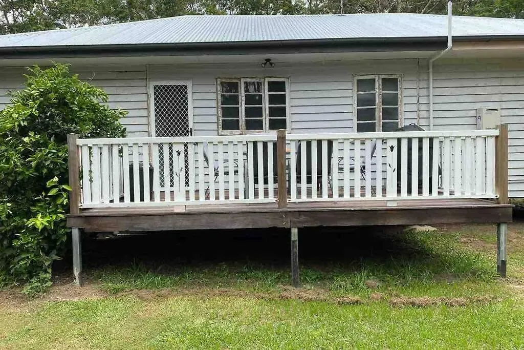 Coochin Cottage, Beerwah 0*,  Australia